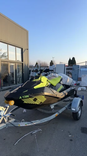  Bombardier Sea Doo Spark Trixx 3 up | Mobile.bg    2