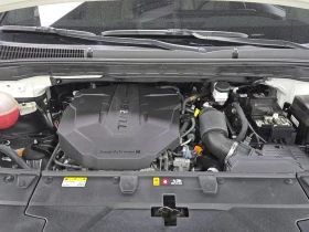Kia Carnival 2.2 202 hp Automatic, снимка 17
