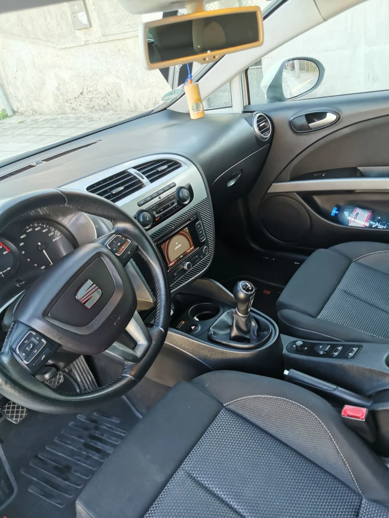 Seat Leon 1.4 TSI, снимка 12 - Автомобили и джипове - 47648838