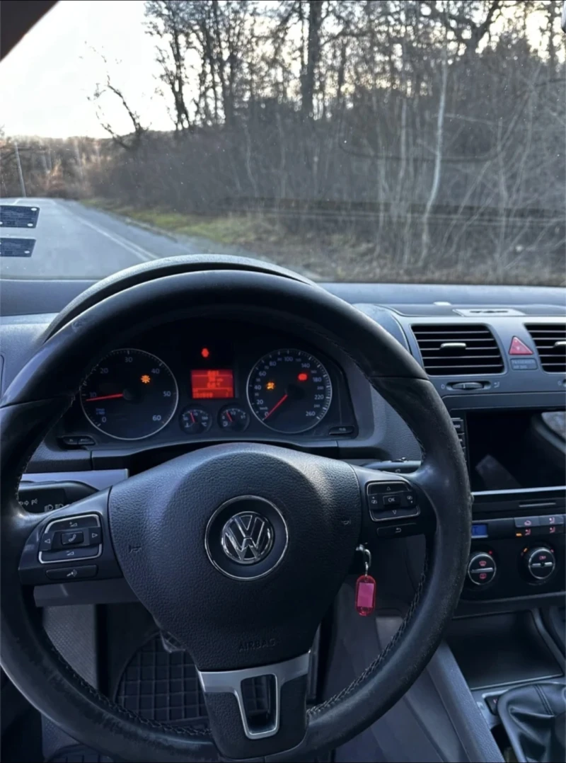 VW Golf, снимка 7 - Автомобили и джипове - 48989590