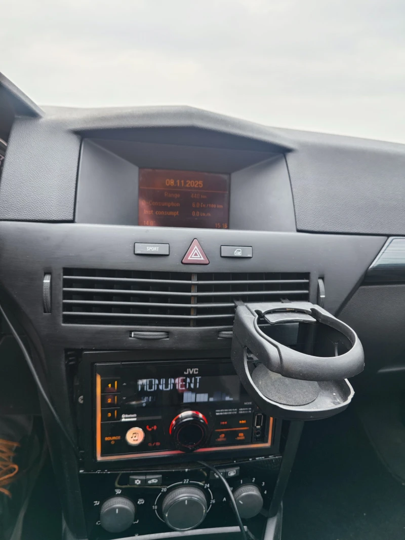 Opel Astra GTC, снимка 16 - Автомобили и джипове - 52342954