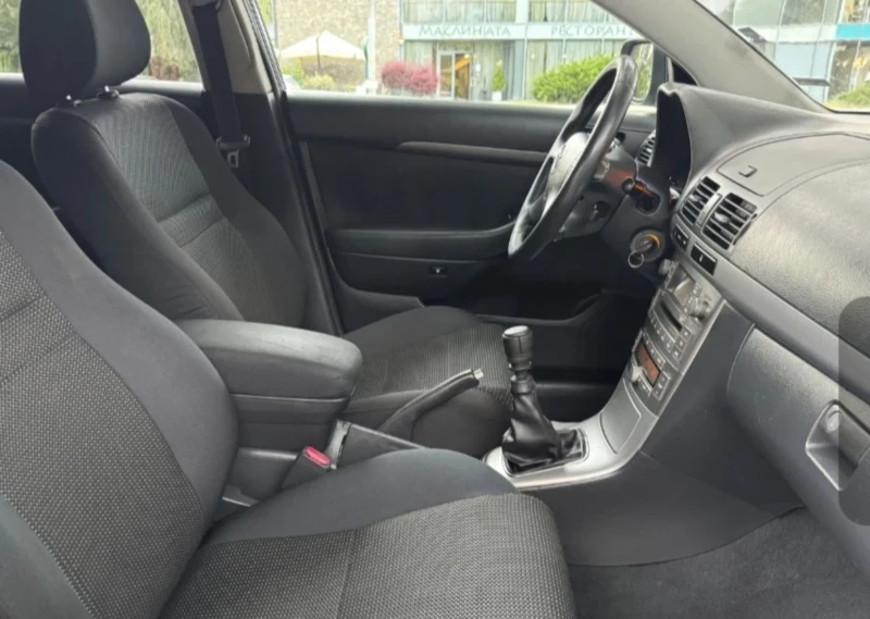 Toyota Avensis, снимка 5 - Автомобили и джипове - 52842413