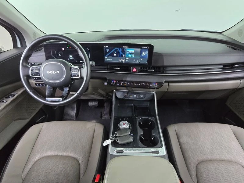 Kia Carnival 2.2 202 hp Automatic, снимка 7 - Автомобили и джипове - 55477179