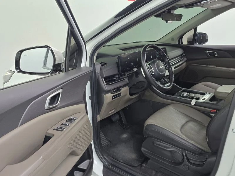 Kia Carnival 2.2 202 hp Automatic, снимка 6 - Автомобили и джипове - 55477179