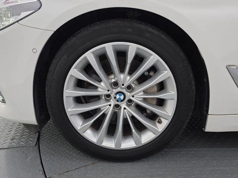BMW 530 530I Luxury Plus, снимка 5 - Автомобили и джипове - 55505093