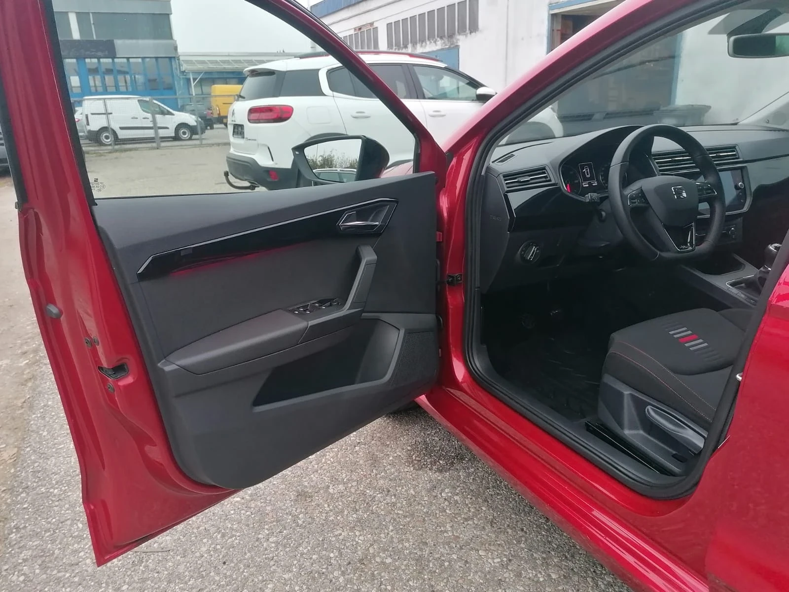 Seat Ibiza FR 1.6 TDi - изображение 10