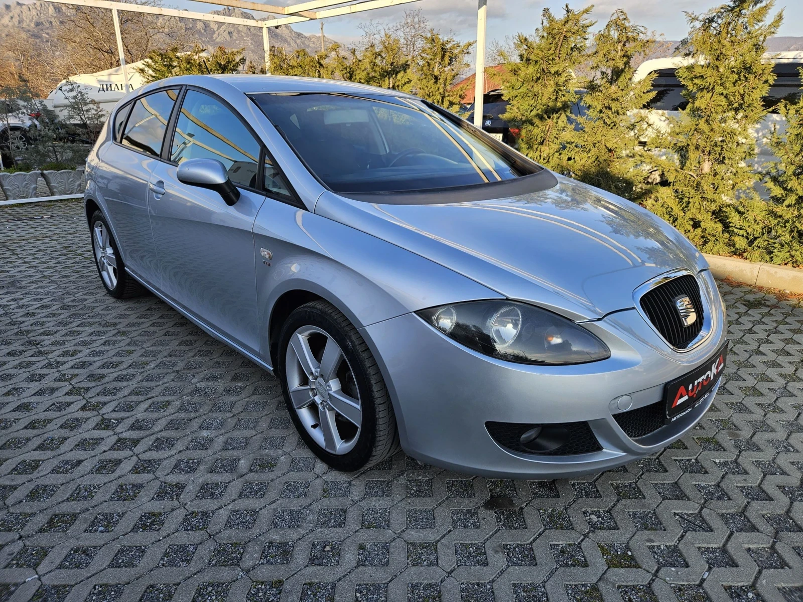 Seat Leon 2.0TDI-140кс= 6СКОРОСТИ= АВТОПИЛОТ= КЛИМАТРОНИК - изображение 2