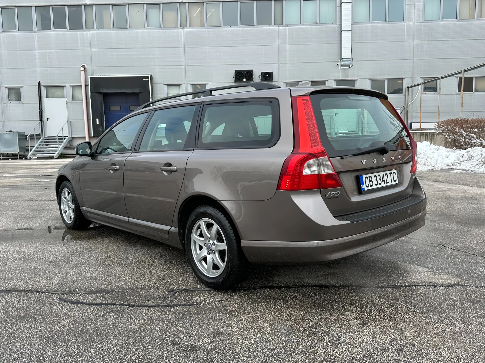 Volvo V70 2.5i 200 к.с. - изображение 3