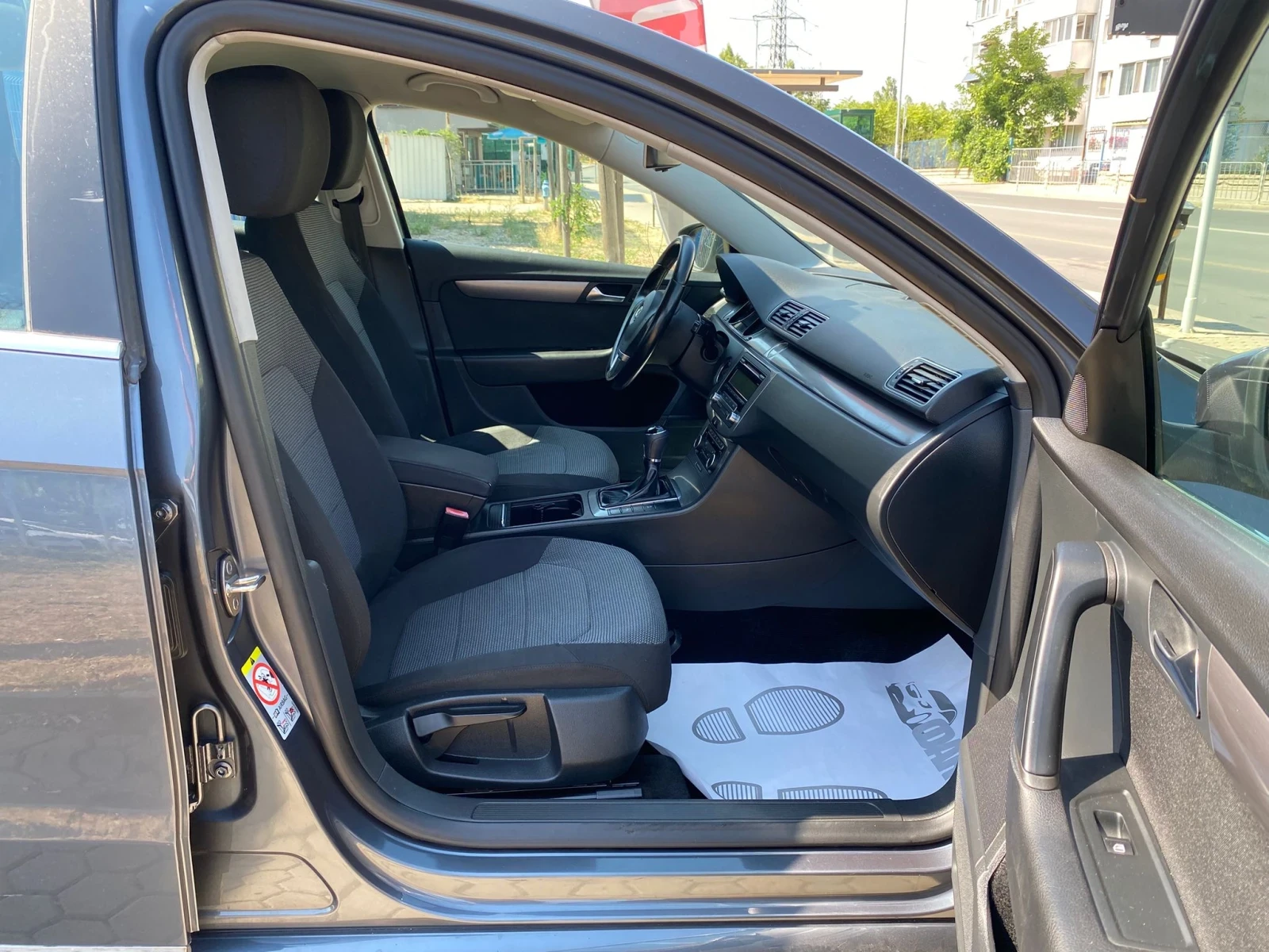 VW Passat 1.6TDi/6с.к. - изображение 10