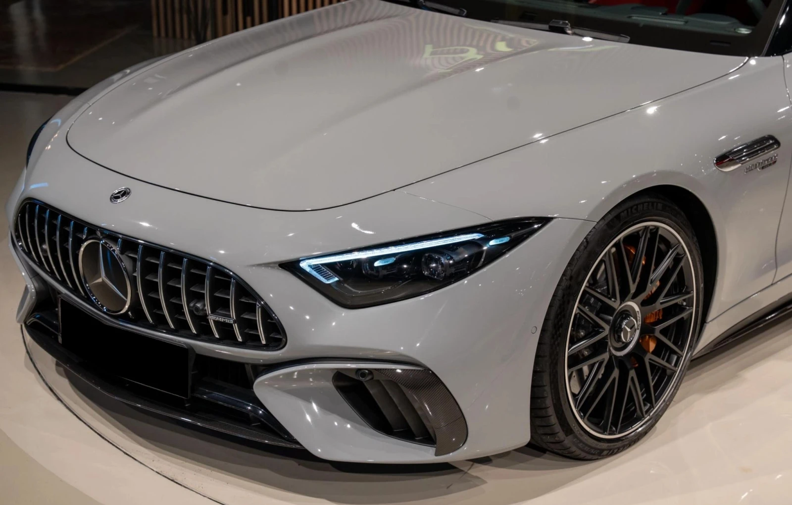 Mercedes-Benz SL 63 AMG V8 4MATIC+  - изображение 2