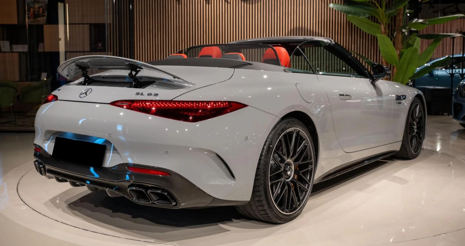 Mercedes-Benz SL 63 AMG V8 4MATIC+  - изображение 8