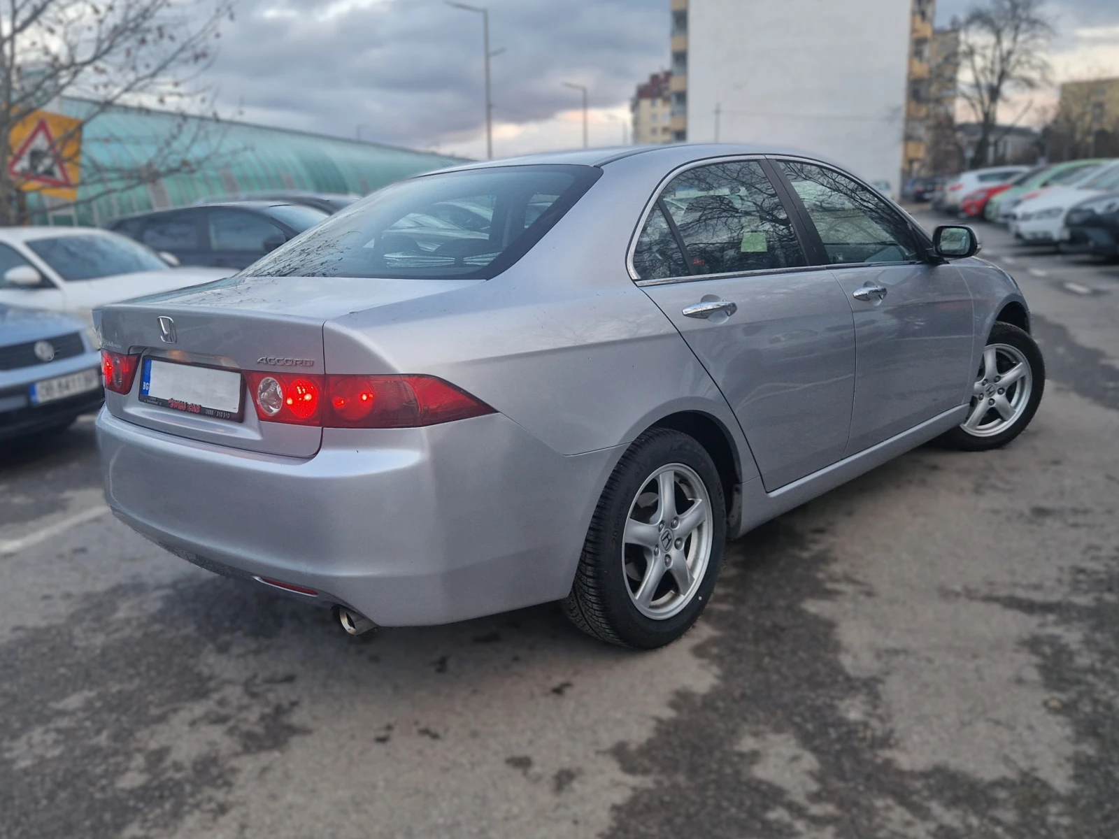 Honda Accord 2.0 i-VTEC - изображение 2