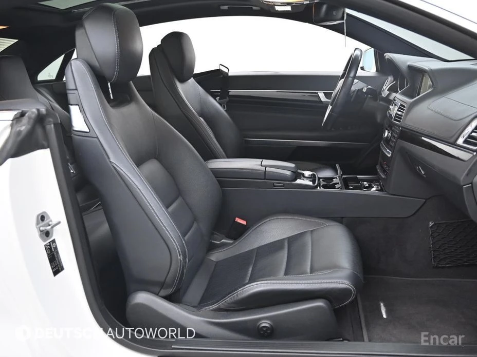 Mercedes-Benz E 350 AMG PACK* PANO* КОЖА* ПОДГРЕВ* ОБДУХВАНЕ* НАВИГАЦИ, снимка 8 - Автомобили и джипове - 54175938