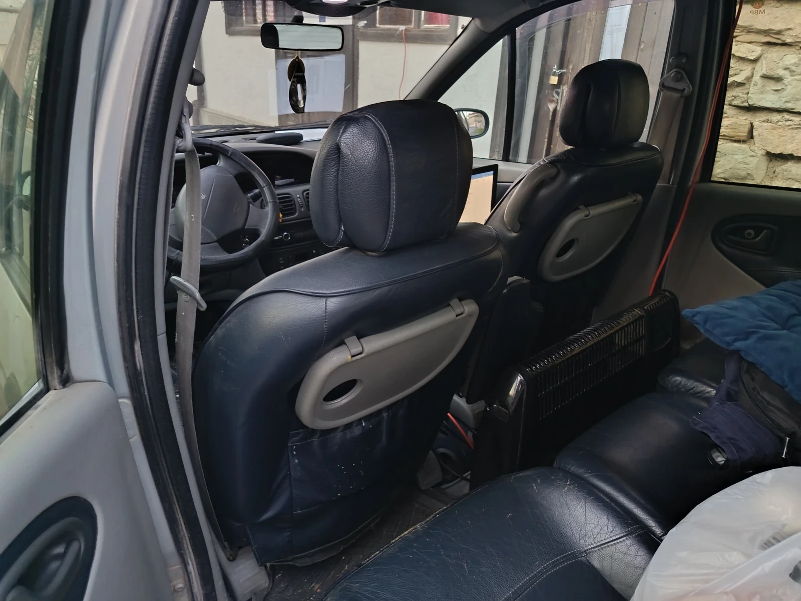 Renault Scenic, снимка 4 - Автомобили и джипове - 54239361