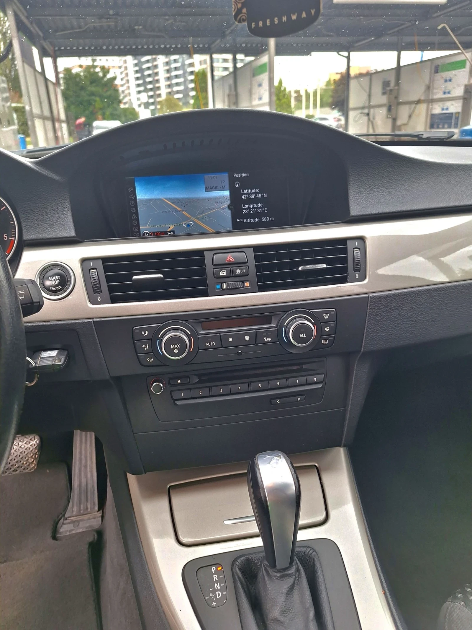 BMW 318 318 d, снимка 13 - Автомобили и джипове - 54668470