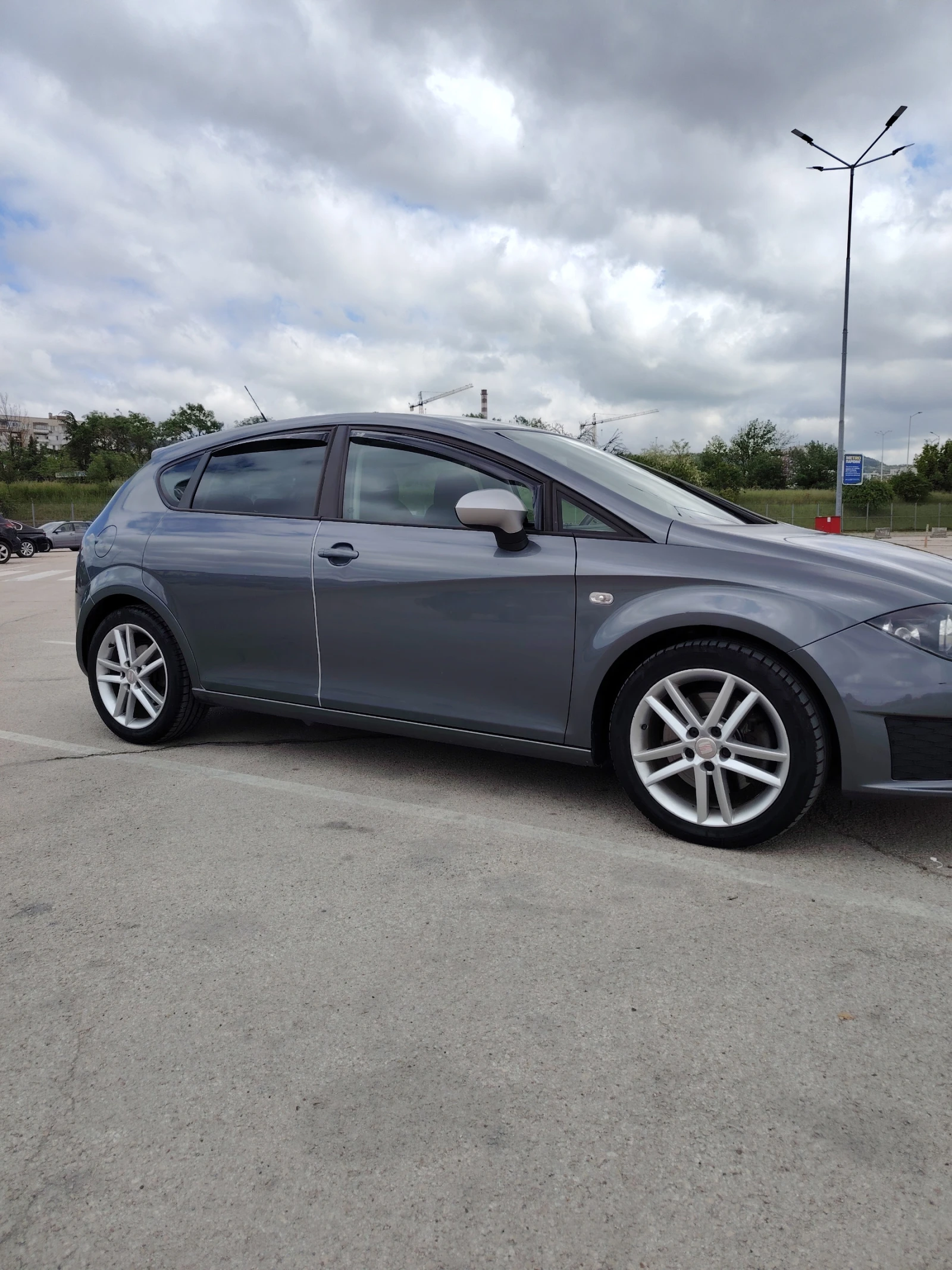 Seat Leon FR, снимка 3 - Автомобили и джипове - 54726163
