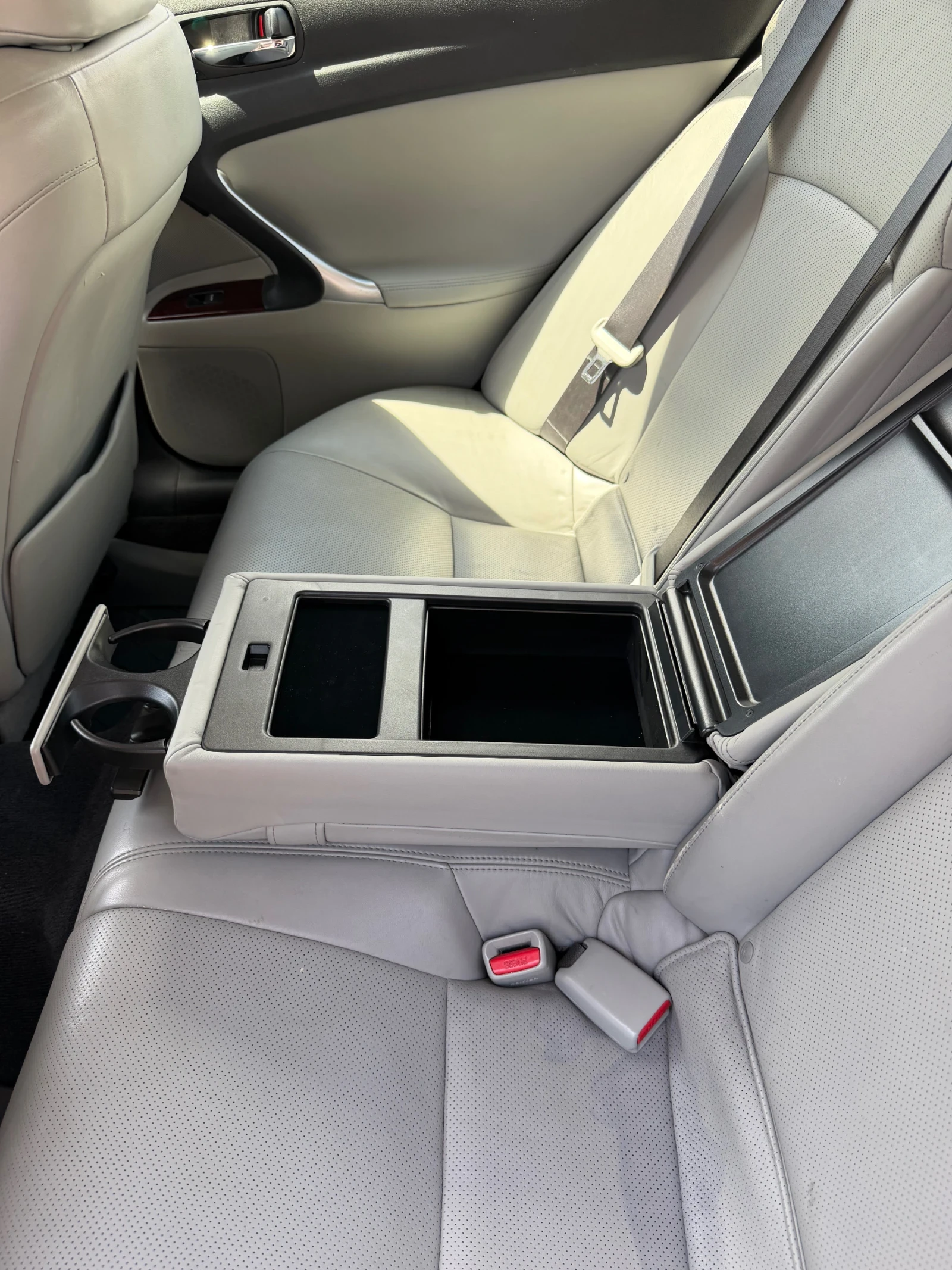 Lexus IS 250, снимка 15 - Автомобили и джипове - 54821975