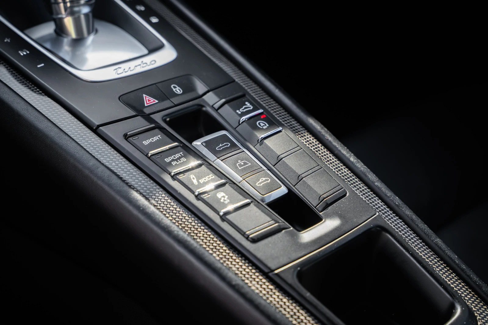 Porsche 911 Turbo S, Akrapovič, Carbon, снимка 11 - Автомобили и джипове - 54878152