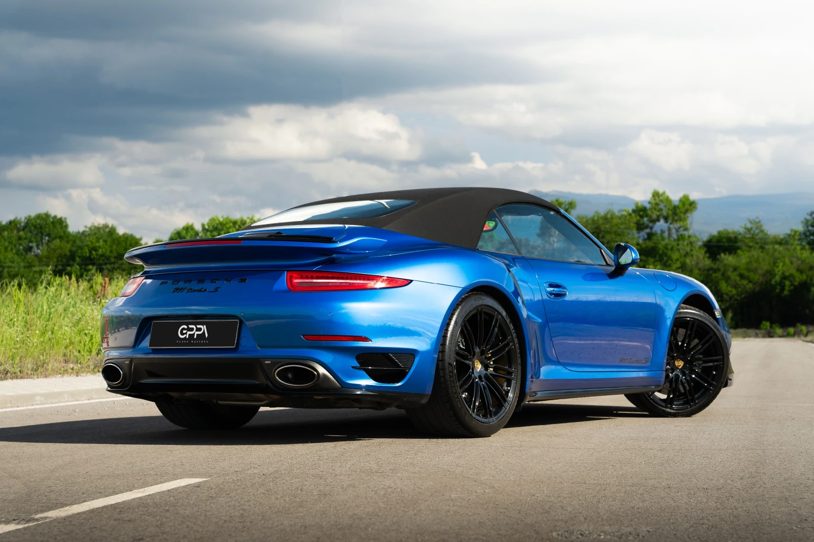 Porsche 911 Turbo S, Akrapovič, Carbon, снимка 2 - Автомобили и джипове - 54878152