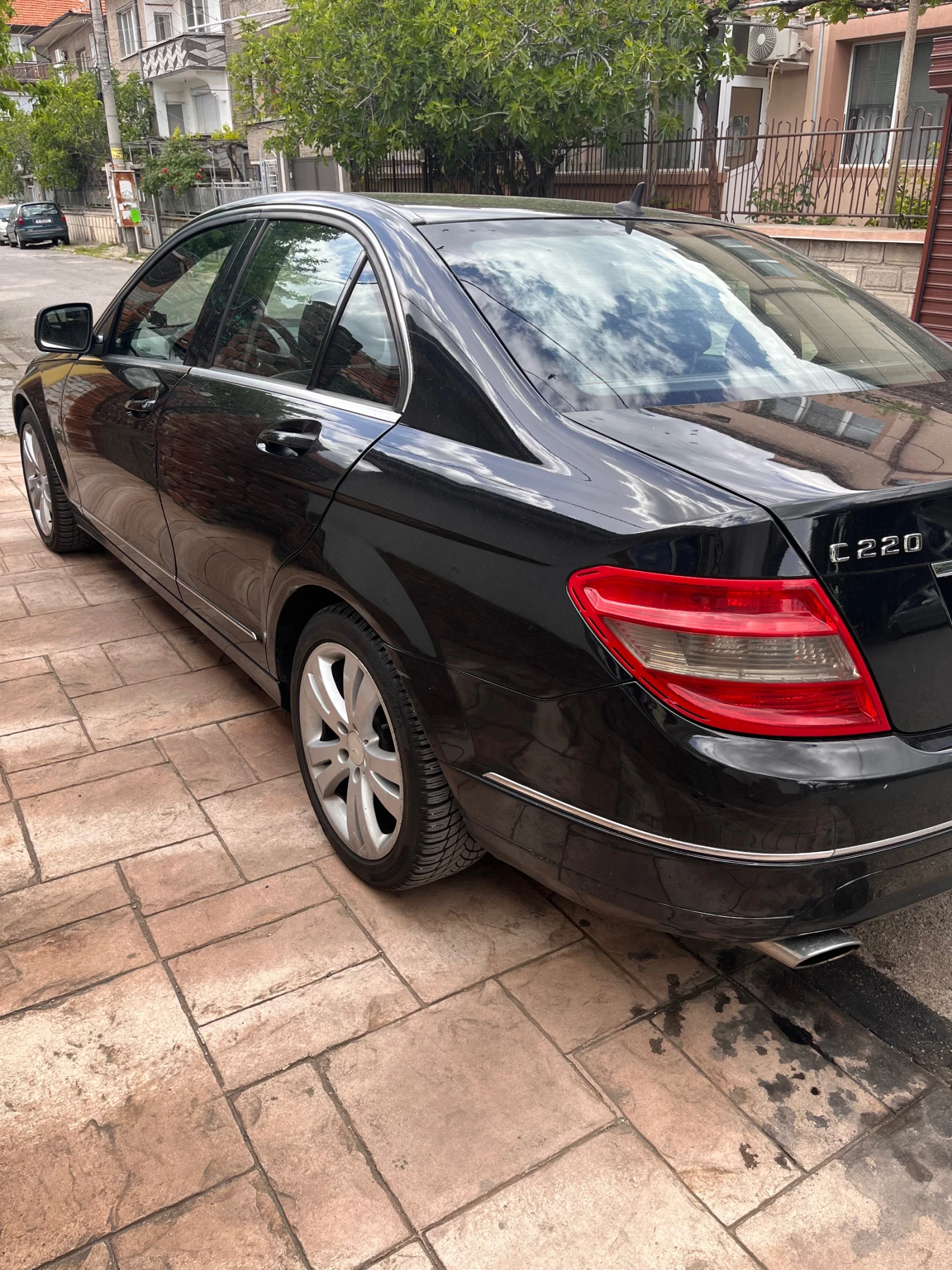 Mercedes-Benz C 220, снимка 3 - Автомобили и джипове - 54994545