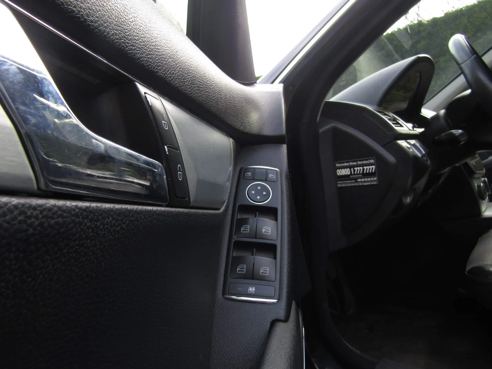 Mercedes-Benz C 220, снимка 13 - Автомобили и джипове - 54994545