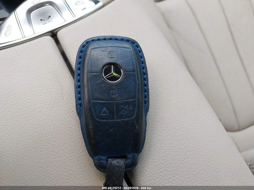 Mercedes-Benz E 400 ВИДЕО НА МОТОРА* НАЛИЧНИ ЧАСТИ* CARFAX, снимка 11 - Автомобили и джипове - 54994799