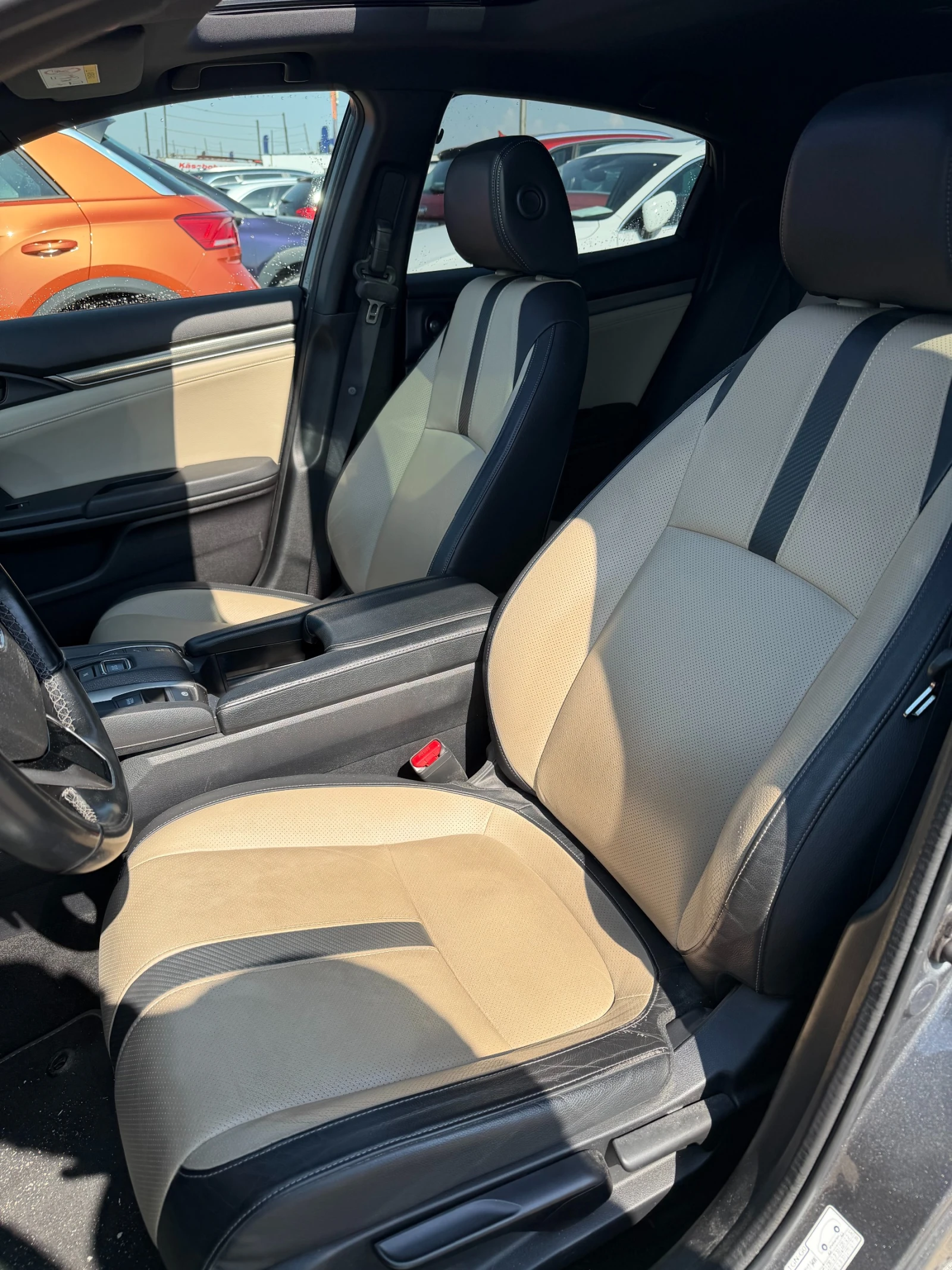 Honda Civic 1.6i-DTEC AVTOMAT/KOJA/KAMERA/PANORAMA EURO 6, снимка 11 - Автомобили и джипове - 55101437