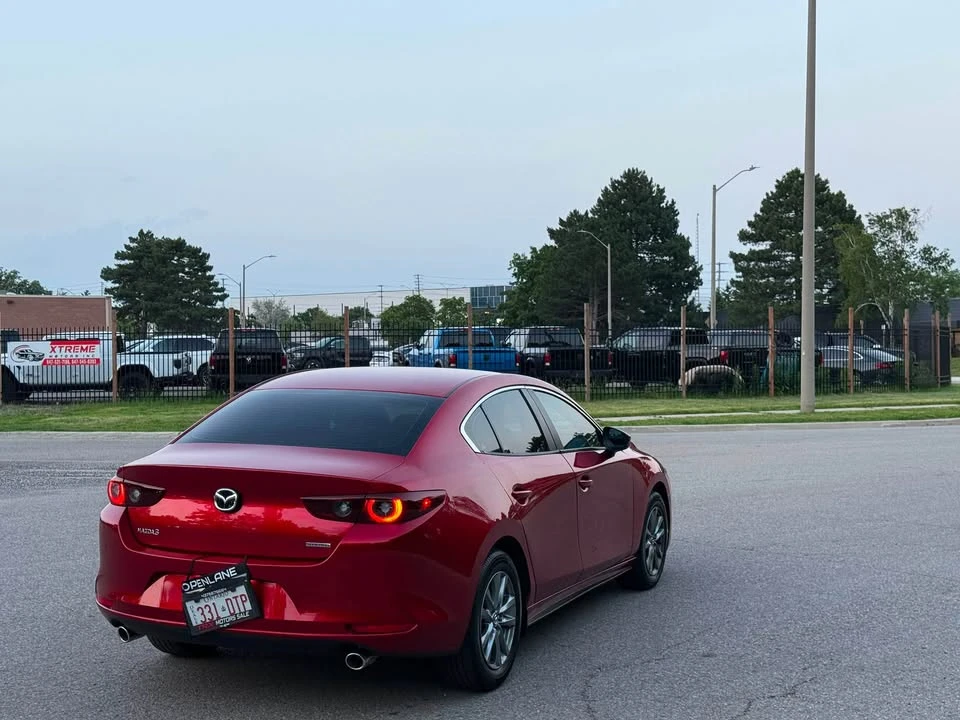 Mazda 3  KEYLESS| LANE ASSIST | ФИКСИРАНА ЦЕНА ДО БЪЛГАРИЯ, снимка 5 - Автомобили и джипове - 55226171