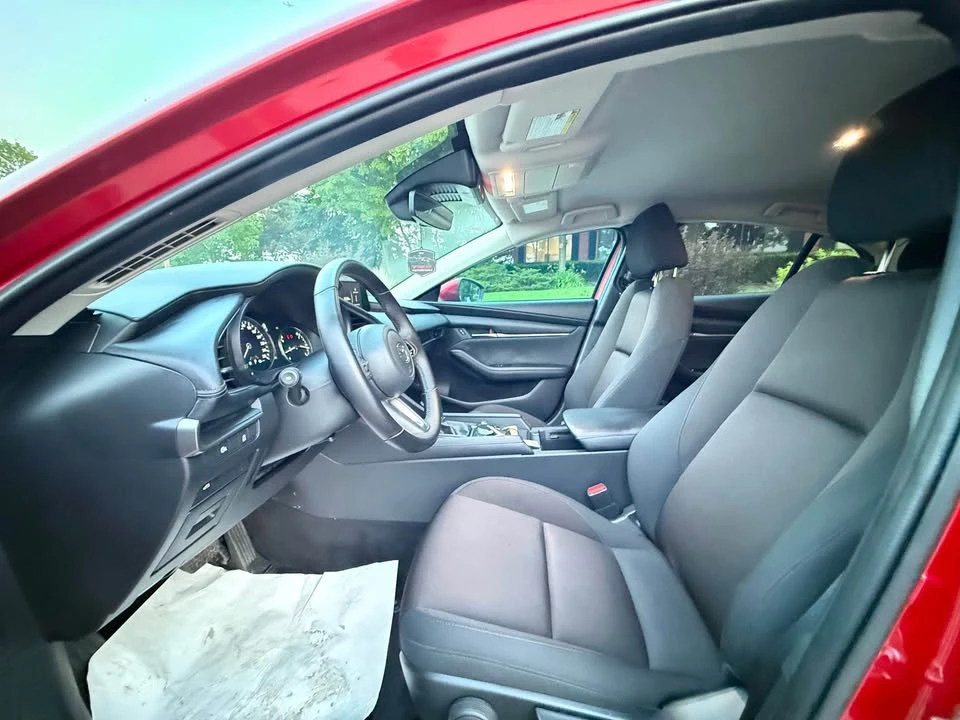 Mazda 3  KEYLESS| LANE ASSIST | ФИКСИРАНА ЦЕНА ДО БЪЛГАРИЯ, снимка 7 - Автомобили и джипове - 55226171