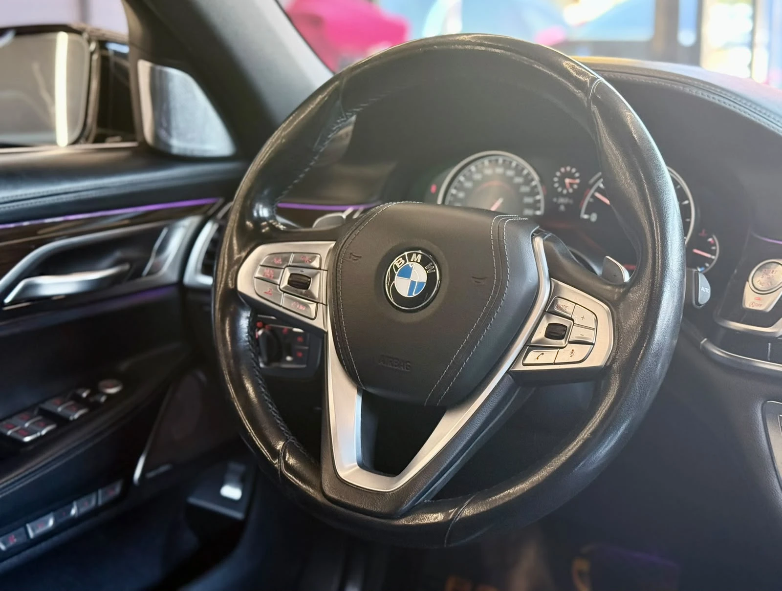 BMW 730 d* xDrive* FULL* B&W* HUD* TV* ЛИЗИНГ, снимка 10 - Автомобили и джипове - 55693975
