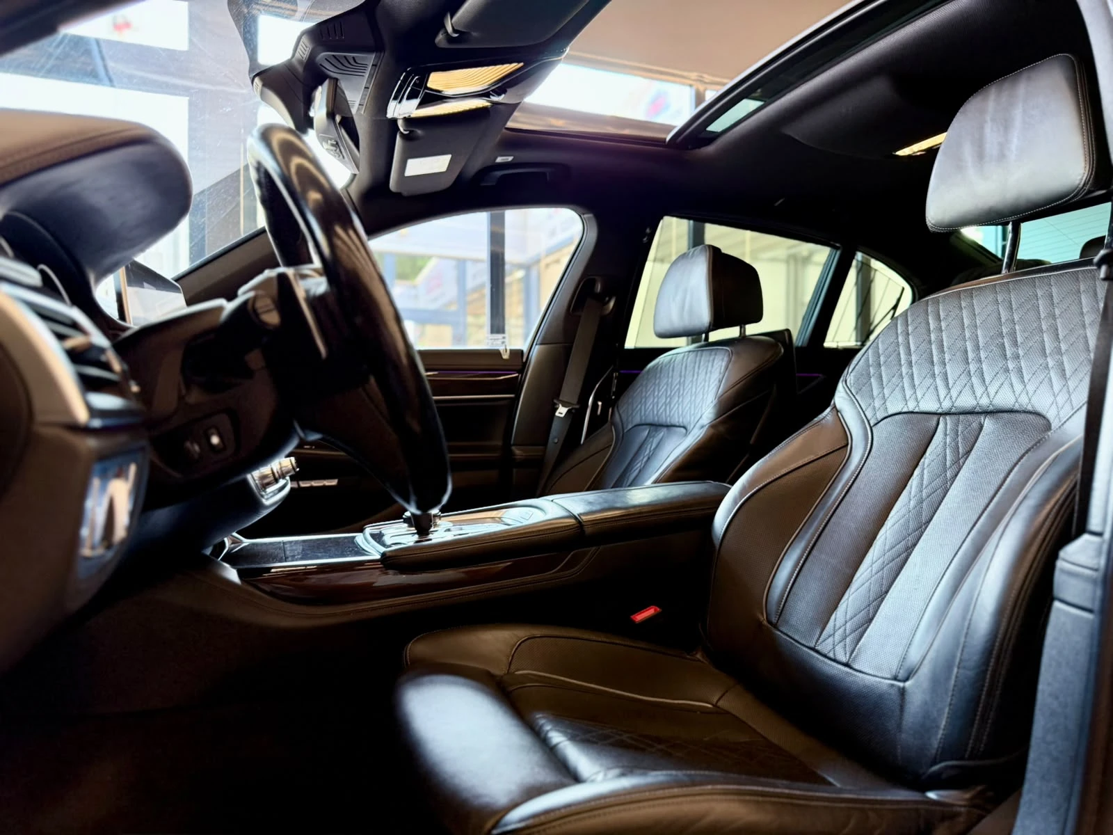 BMW 730 d* xDrive* FULL* B&W* HUD* TV* ЛИЗИНГ, снимка 8 - Автомобили и джипове - 55693975