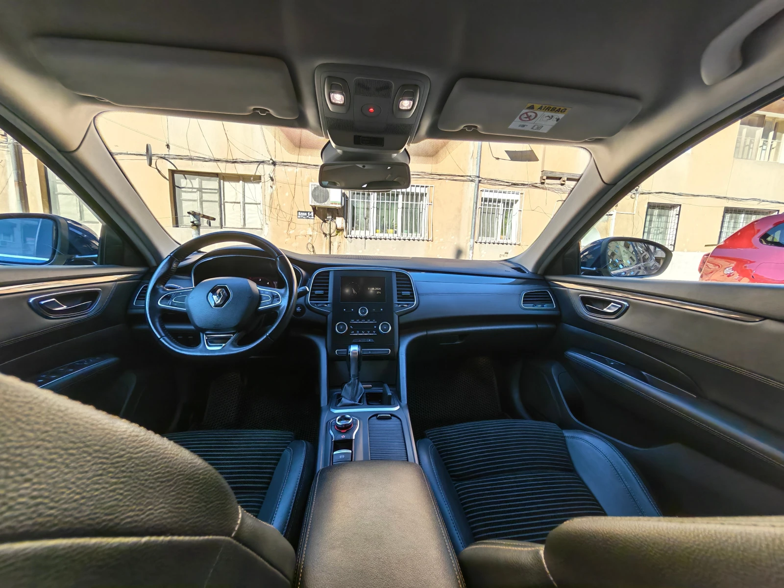 Renault Talisman 1.6 DCI 160hp EURO 6 AUTOMATIC/NAVI/MASSAGE/LED, снимка 12 - Автомобили и джипове - 55754456
