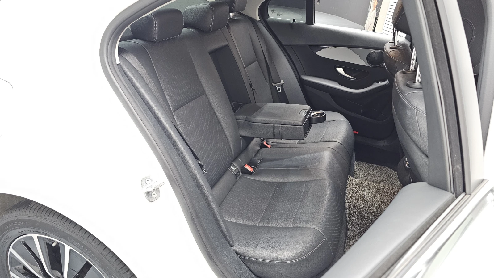 Mercedes-Benz C 200 BLIND SPOT* КРАЙНА ЦЕНА, снимка 11 - Автомобили и джипове - 55756183