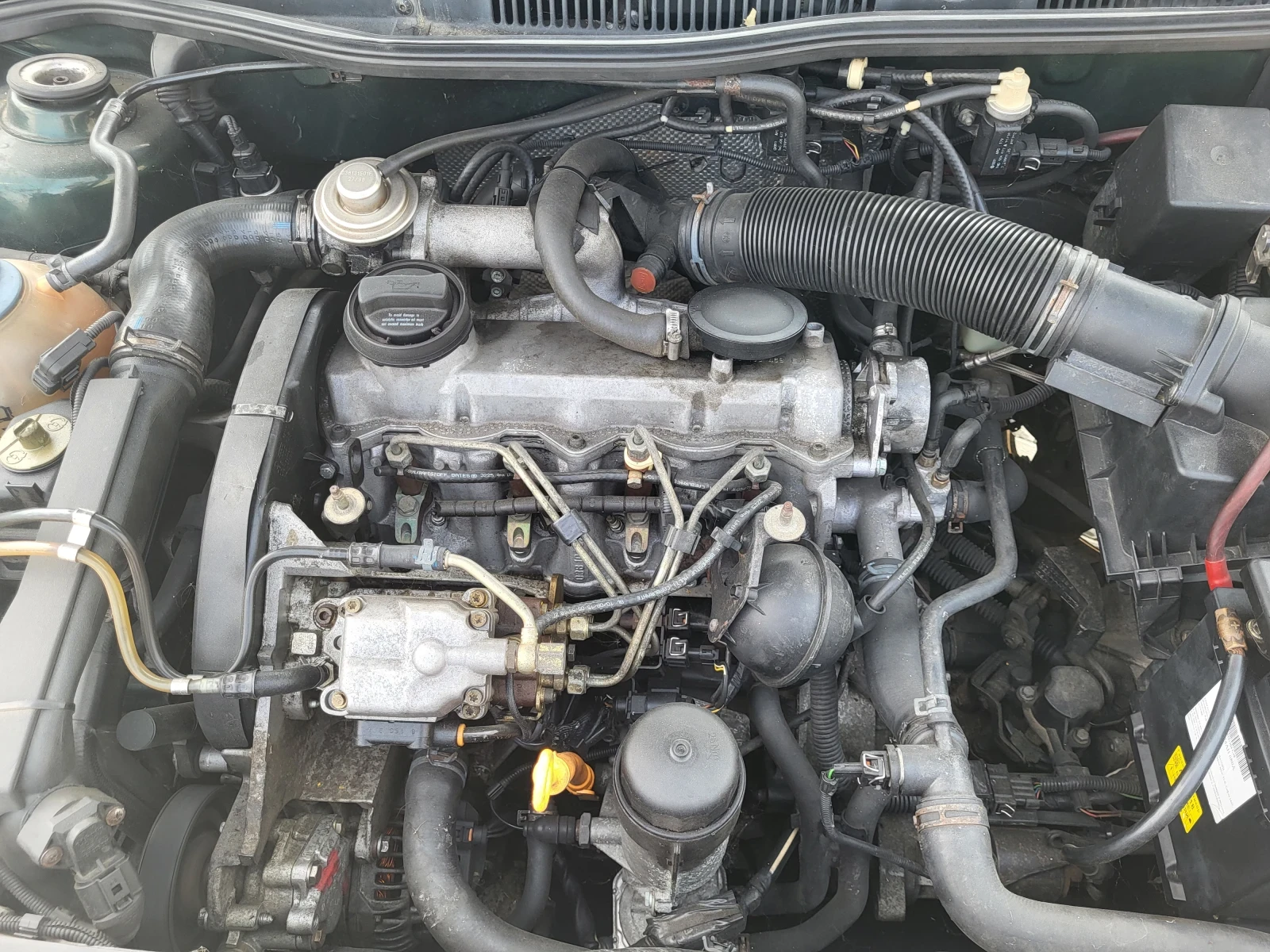 VW Golf 1.9 TDI  110 кс., снимка 15 - Автомобили и джипове - 55792255