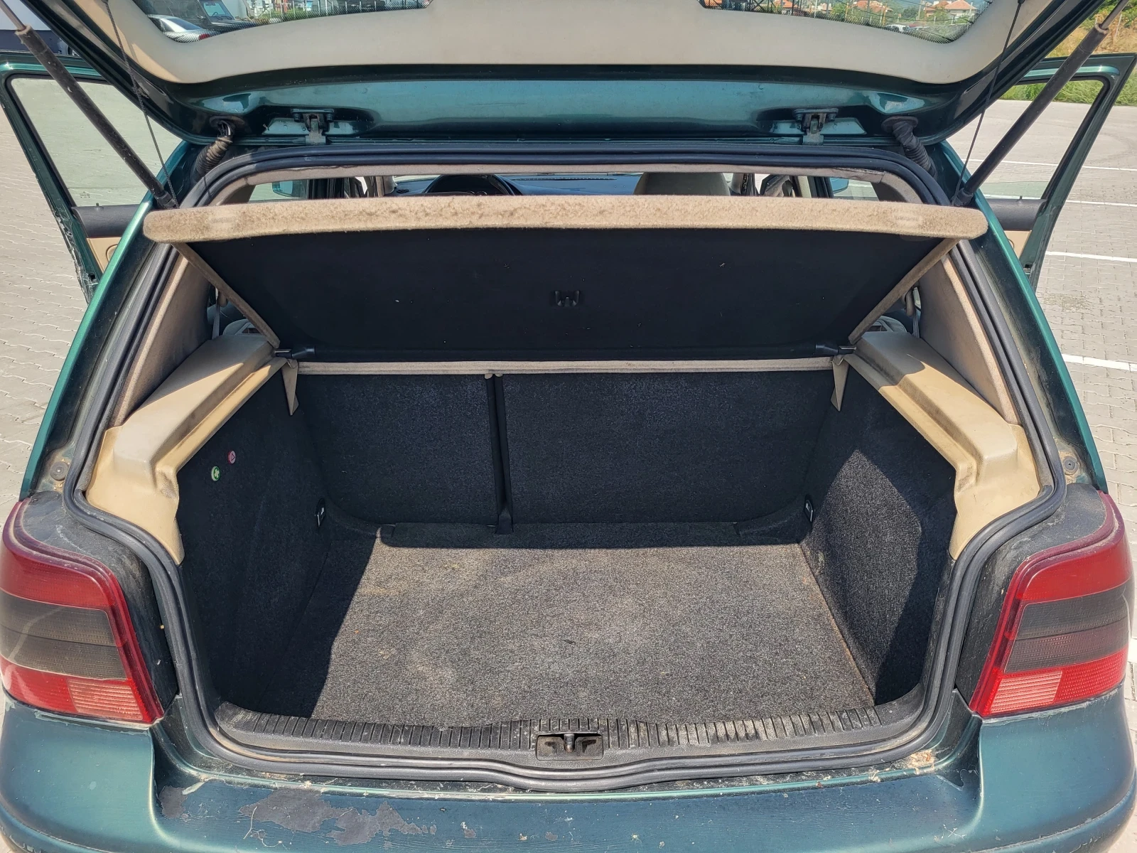 VW Golf 1.9 TDI  110 кс., снимка 8 - Автомобили и джипове - 55792255