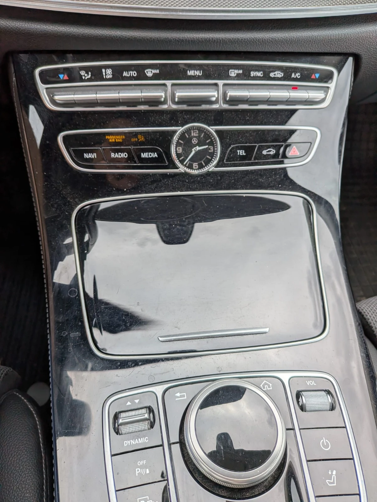 Mercedes-Benz E 220, снимка 6 - Автомобили и джипове - 56425223