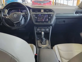 VW Tiguan Highline /CARFAX/ НАВИ/ПОДГРЕВ/КОЖА/4Х4/ПАНОРАМА, снимка 8 - Автомобили и джипове - 53700294