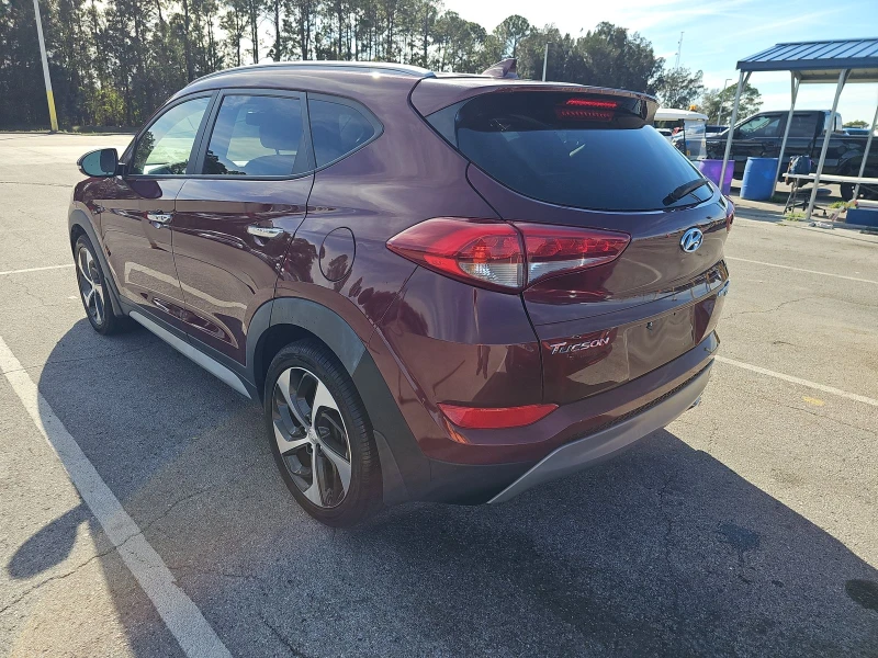 Hyundai Tucson LIMITED/KEYLESS/МЪРТВА Т./КАМЕРА/PREMIUM SOUND, снимка 6 - Автомобили и джипове - 48618227