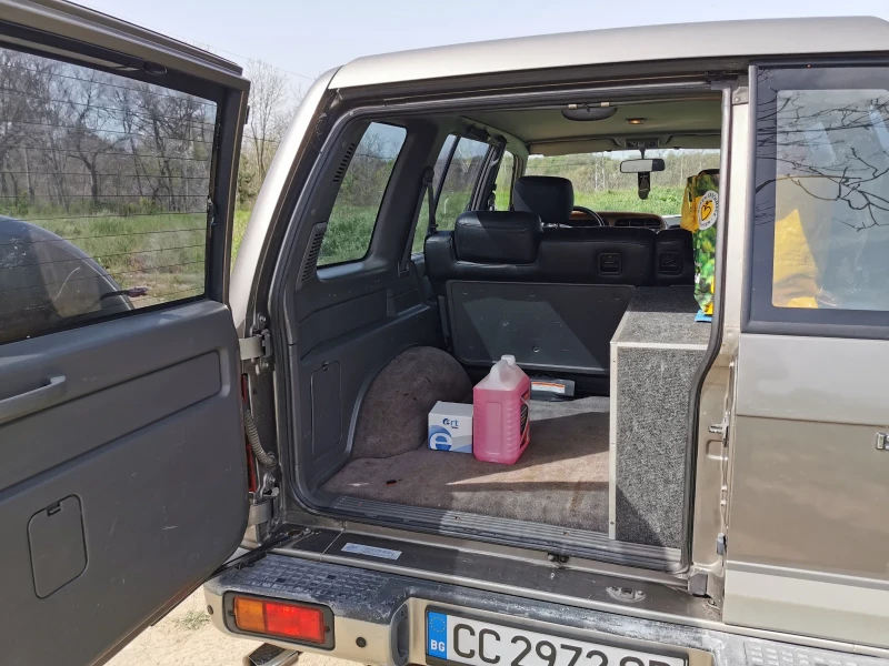 Isuzu Trooper, снимка 16 - Автомобили и джипове - 51360806