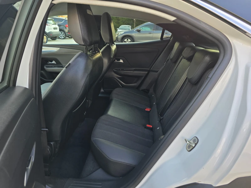 Opel Mokka 1.2T, Камера 360, Лед адаптив, Нави, 2022г., снимка 11 - Автомобили и джипове - 51140383