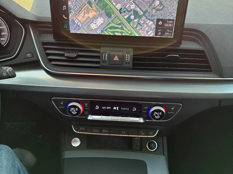 Audi Q5 * Progressiv * CARFAX * ДИСТРОНИК * 360 * PANO, снимка 9 - Автомобили и джипове - 53329176