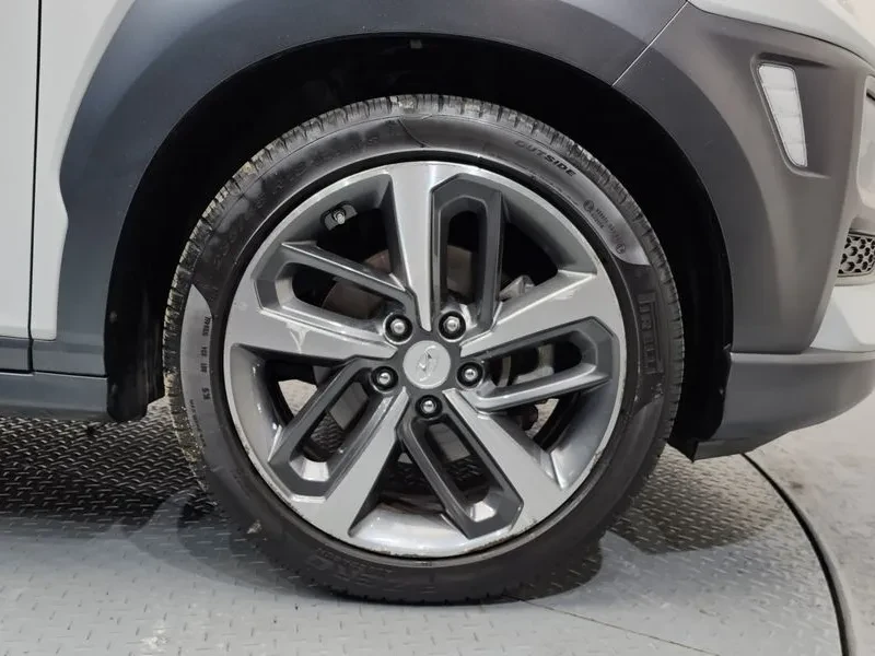 Hyundai Kona 1.6Т, снимка 5 - Автомобили и джипове - 54253006