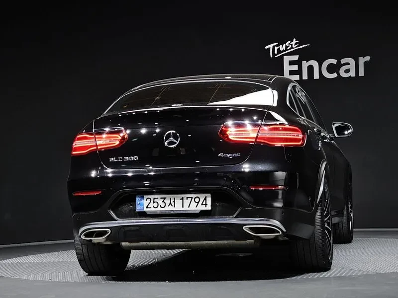 Mercedes-Benz GLC 300 4MATIC AMG LINE COUPE, снимка 4 - Автомобили и джипове - 55923526