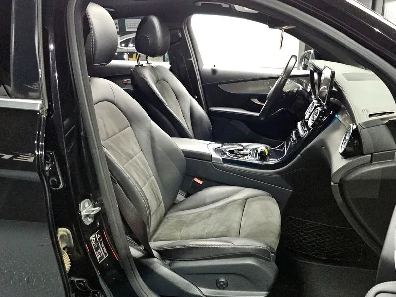 Mercedes-Benz GLC 300 4MATIC AMG LINE COUPE, снимка 12 - Автомобили и джипове - 55923526