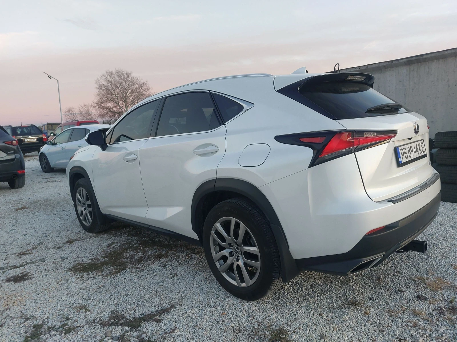 Lexus NX 300 4х4 - изображение 5