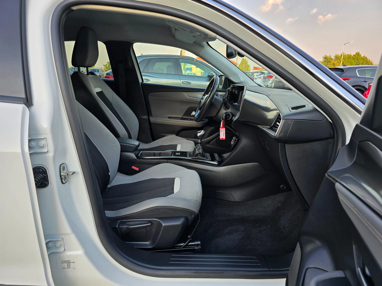 Opel Mokka 1.2T, Камера 360, Лед адаптив, Нави, 2022г. | Mobile.bg — изображение 13