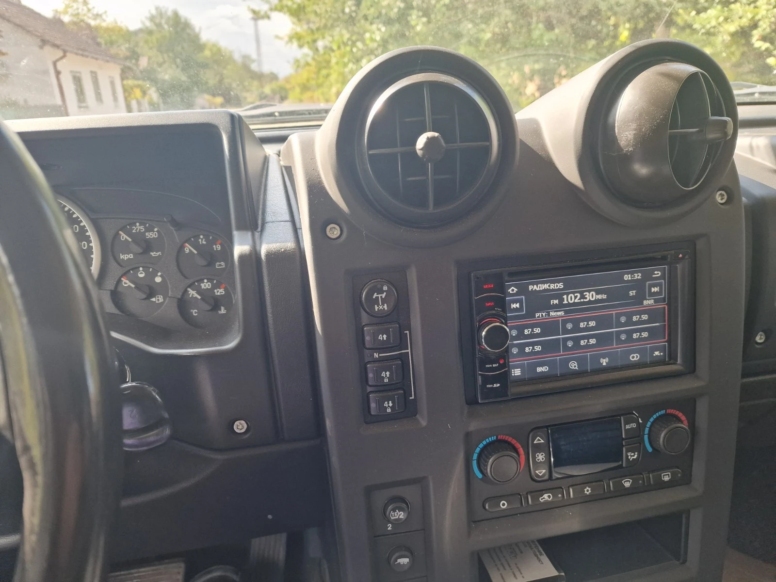 Hummer H2  Бензин 322 k.c - изображение 7