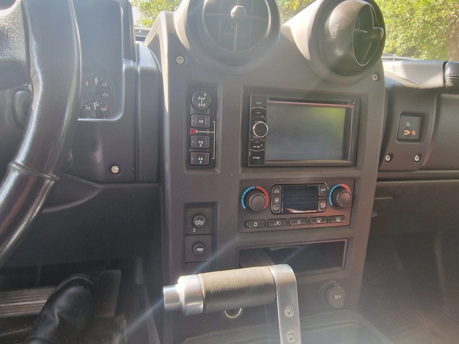 Hummer H2  Бензин 322 k.c - изображение 6
