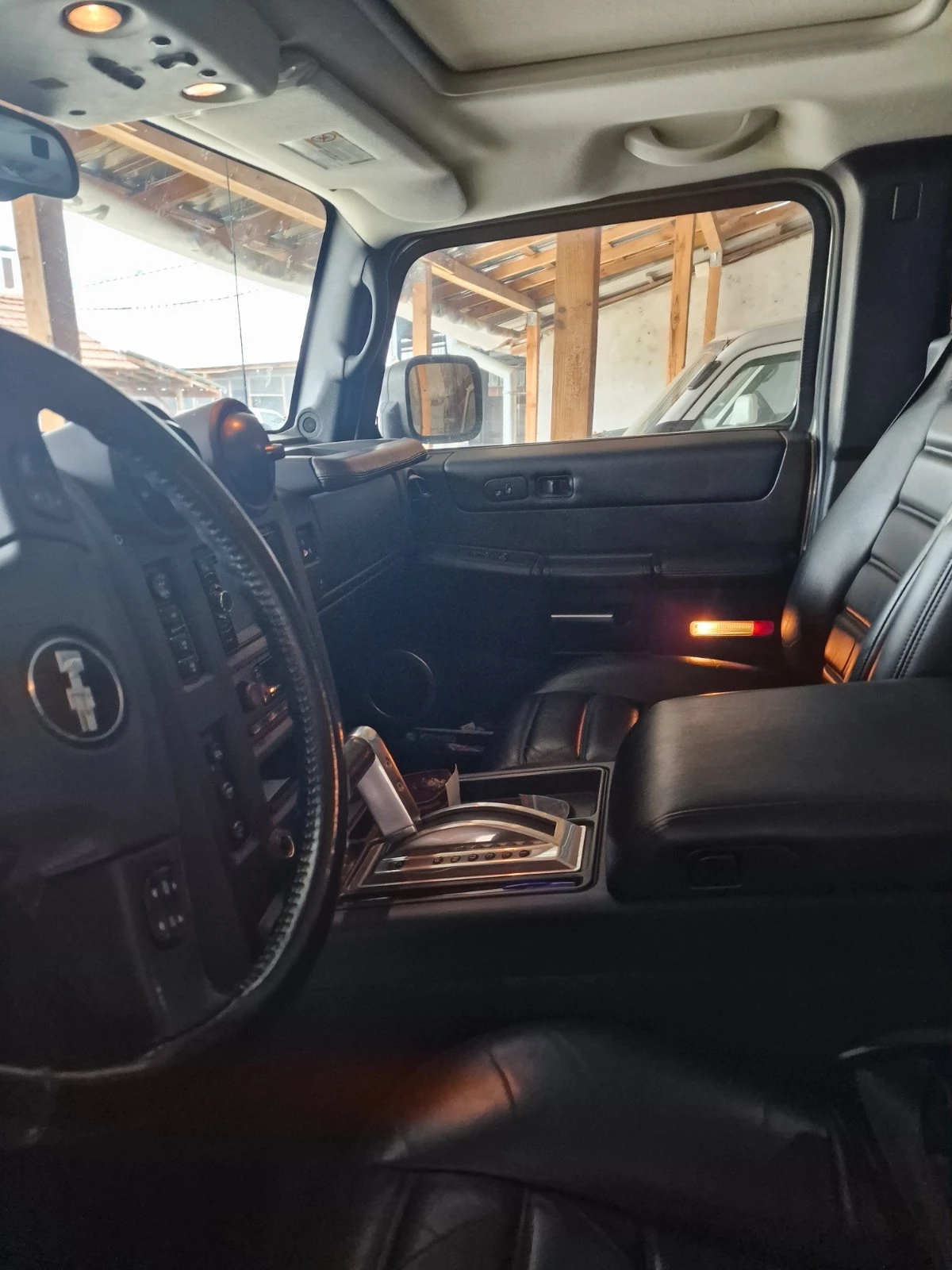 Hummer H2  Бензин 322 k.c - изображение 10