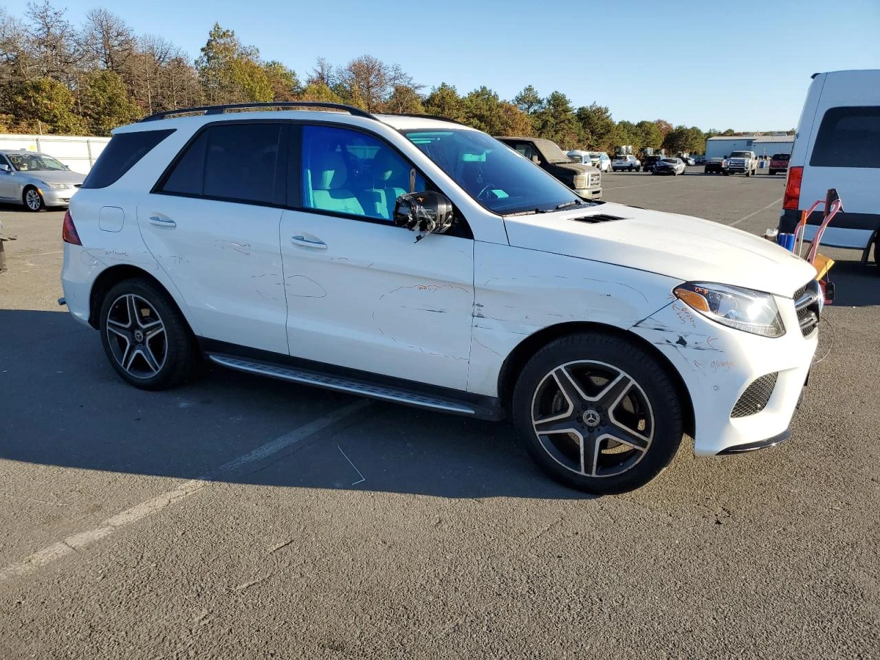 Mercedes-Benz GLE 400 4MATIC/AMG/АВТОФИНАНСИРАНЕ - изображение 4